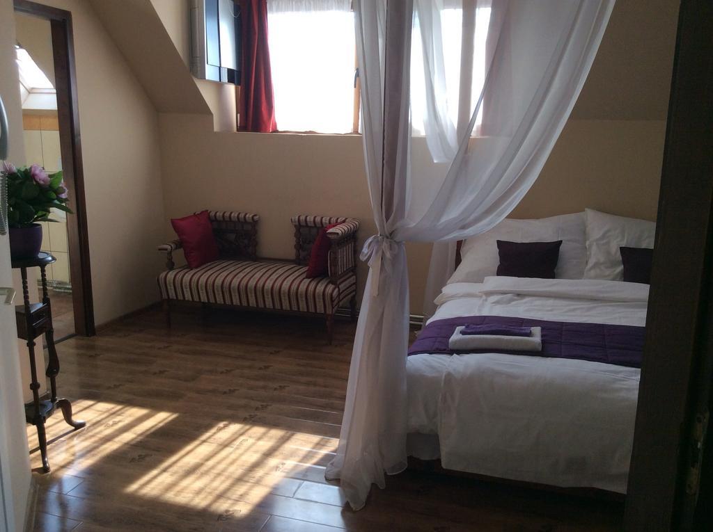 Abszolut Hotel Es Panzio Nyírbátor Cameră foto